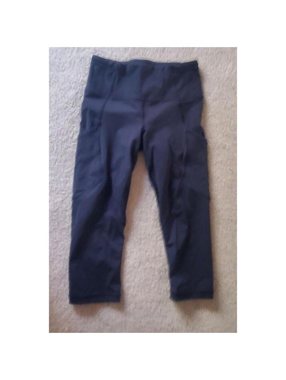 Sz 4 Lululemon Wmn’s Legging Pants black